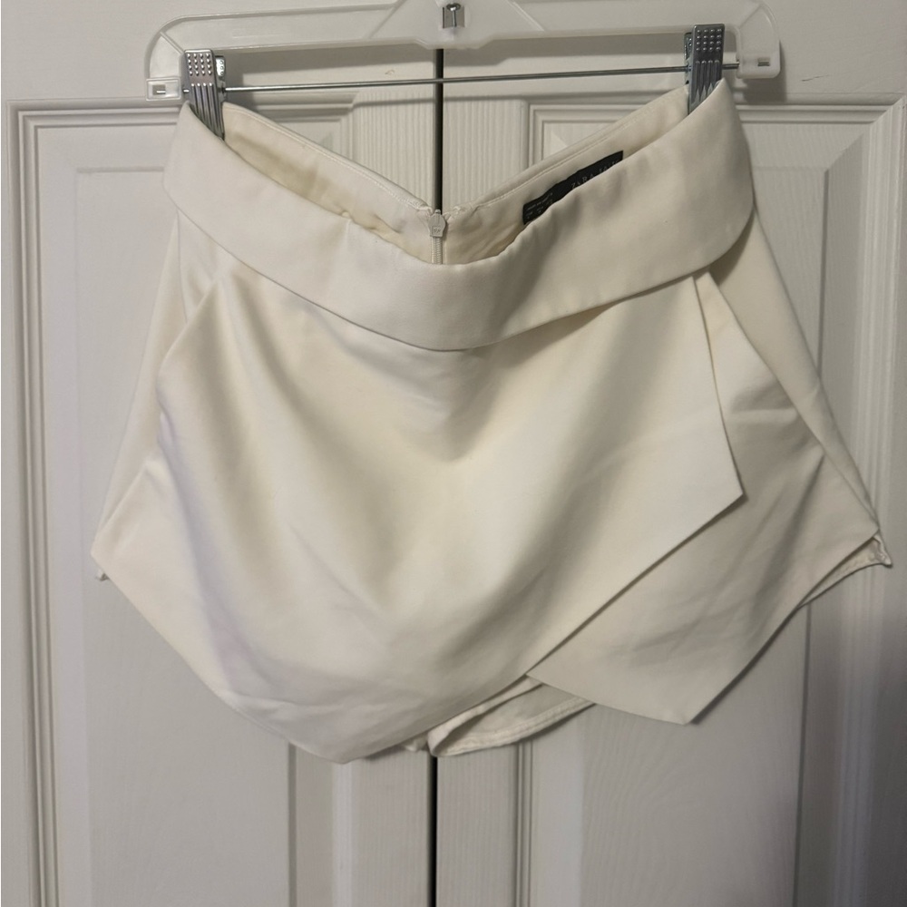 Zara Basic Cream Skort with Wrap-Style Overlay - image 1